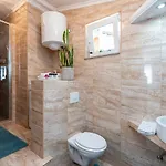 Marant Hotel *